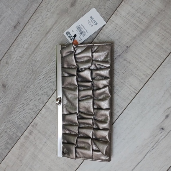Wilson leather W fashion wallet NWT - Picture 2 of 13